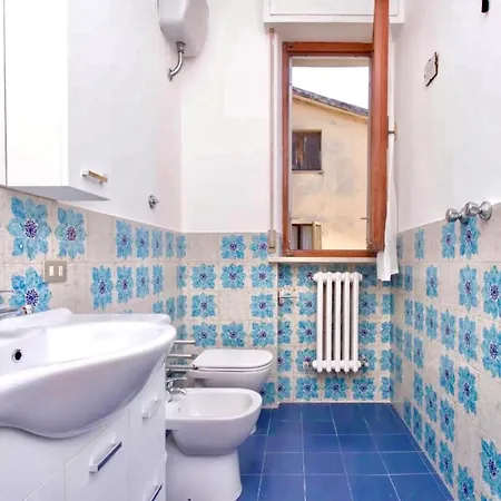 Trilo Ilario A 公寓 *