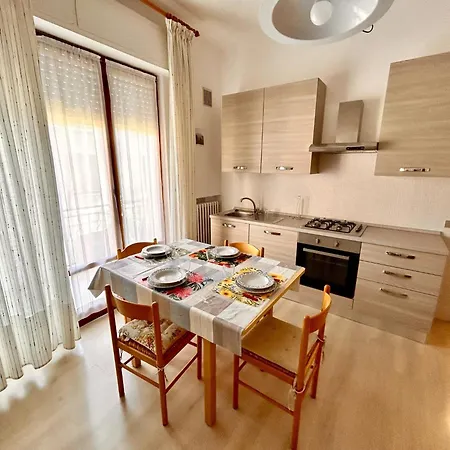 Trilo Ilario A Apartment *